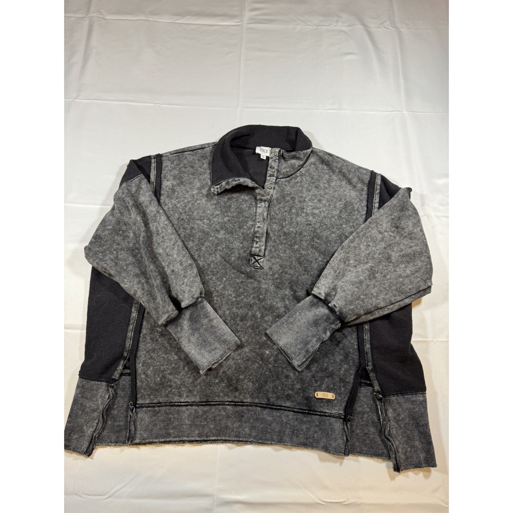 BKE Cropped Black And Gray Rugby Shirt Sweater Woman's XS The Buckle